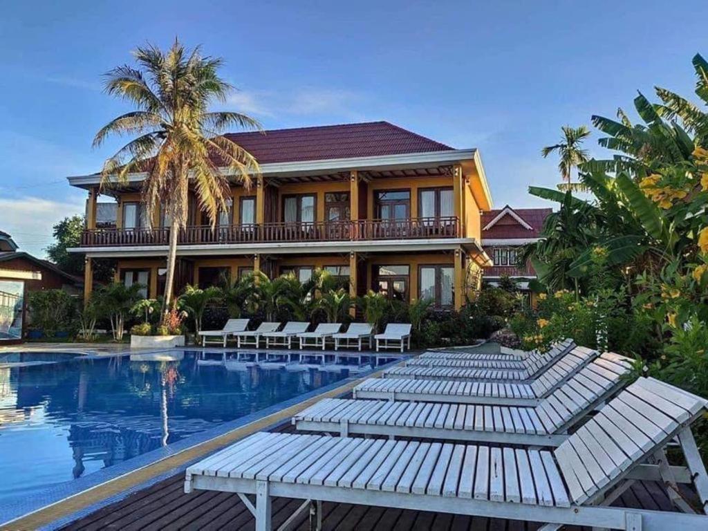 Golden Hotel Dondet Muang Không Eksteriør bilde