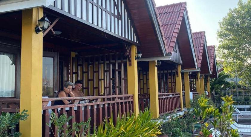 Golden Hotel Dondet Muang Không Eksteriør bilde