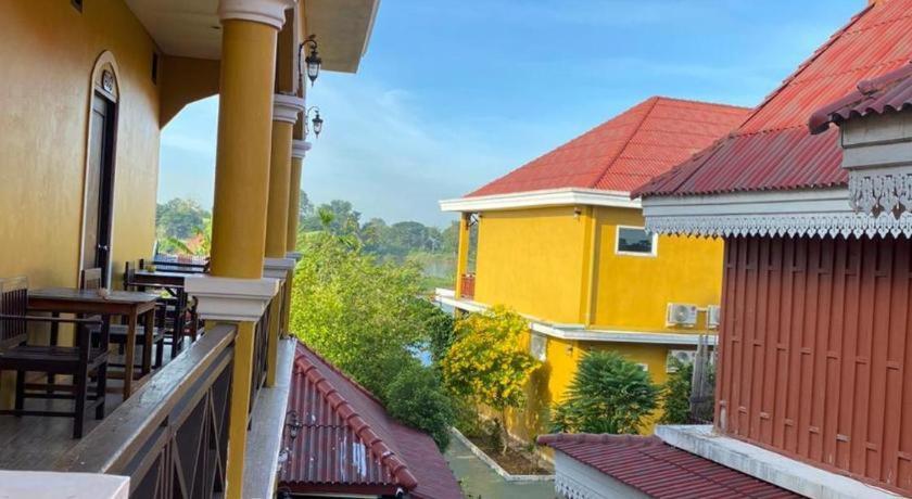 Golden Hotel Dondet Muang Không Eksteriør bilde