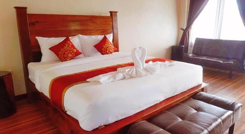 Golden Hotel Dondet Muang Không Eksteriør bilde