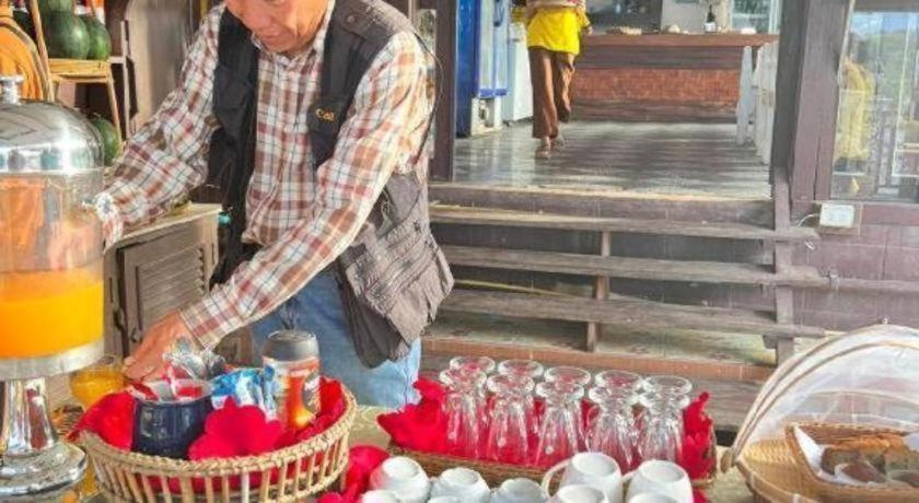 Golden Hotel Dondet Muang Không Eksteriør bilde