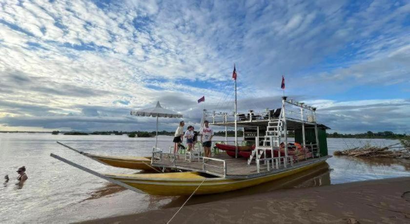Golden Hotel Dondet Muang Không Eksteriør bilde