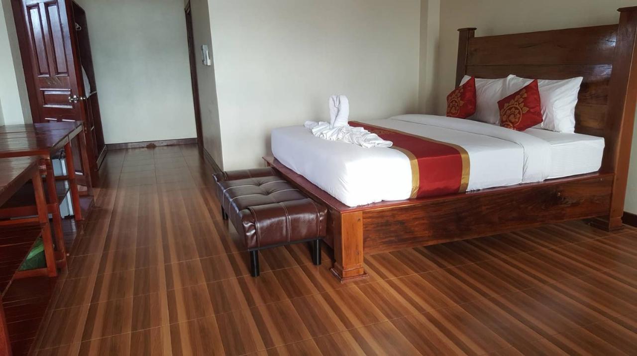 Golden Hotel Dondet Muang Không Eksteriør bilde