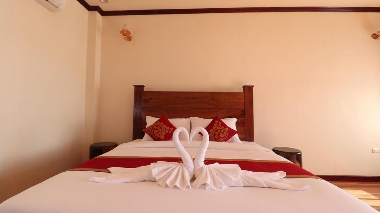 Golden Hotel Dondet Muang Không Eksteriør bilde
